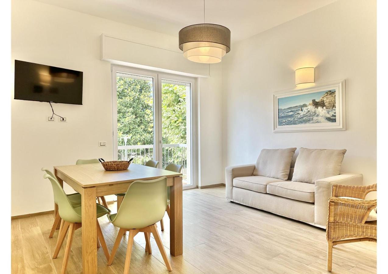 Luxe Apartment Camaiore Esterno foto